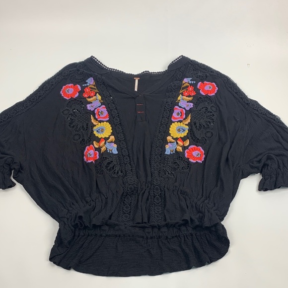 Free People Black Blouse Colorful Floral Embroidery BOHO lace Cinch XS - Picture 1 of 16